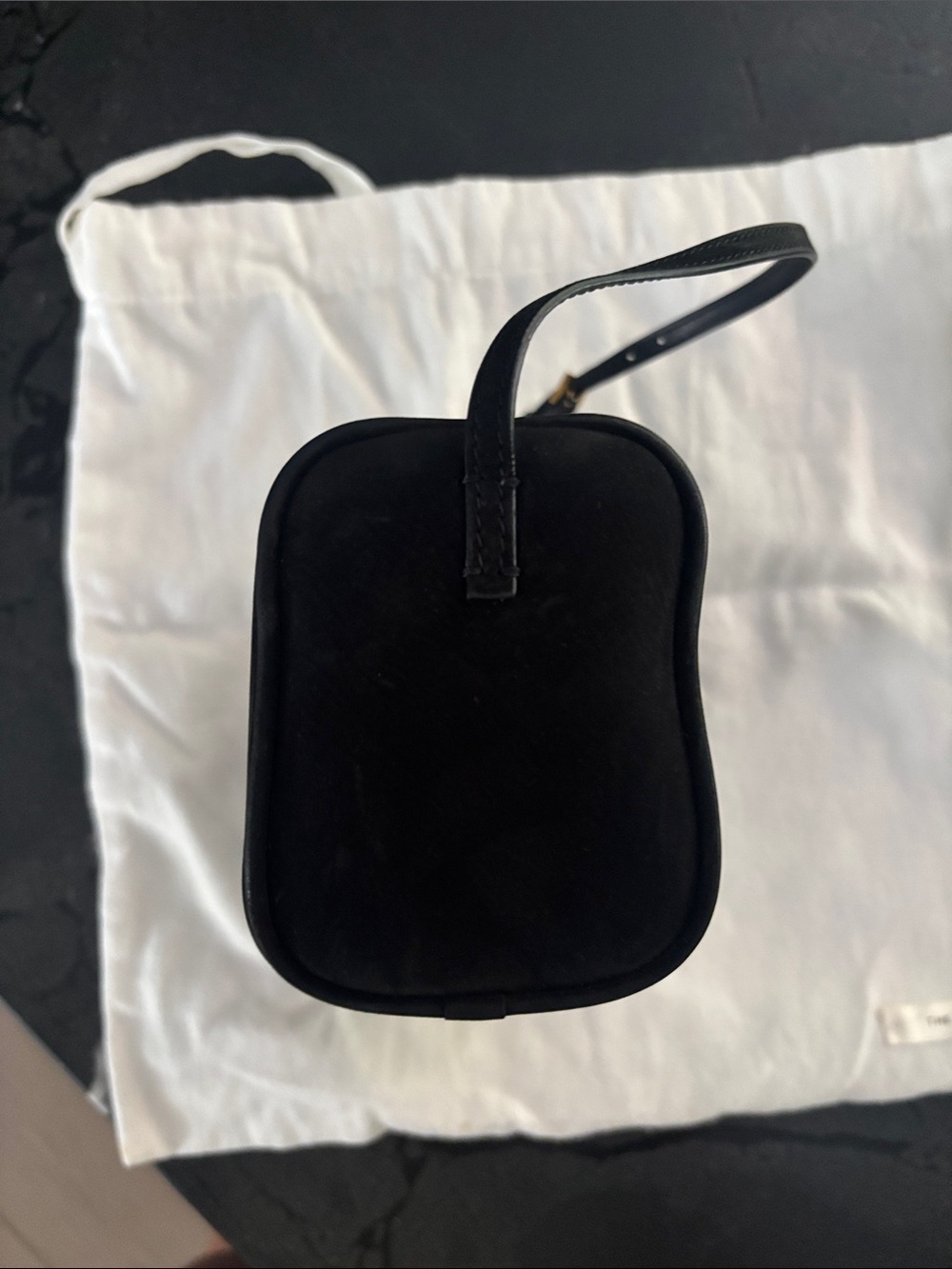 The Row 90’s bag in black suede - Picture 7 of 10